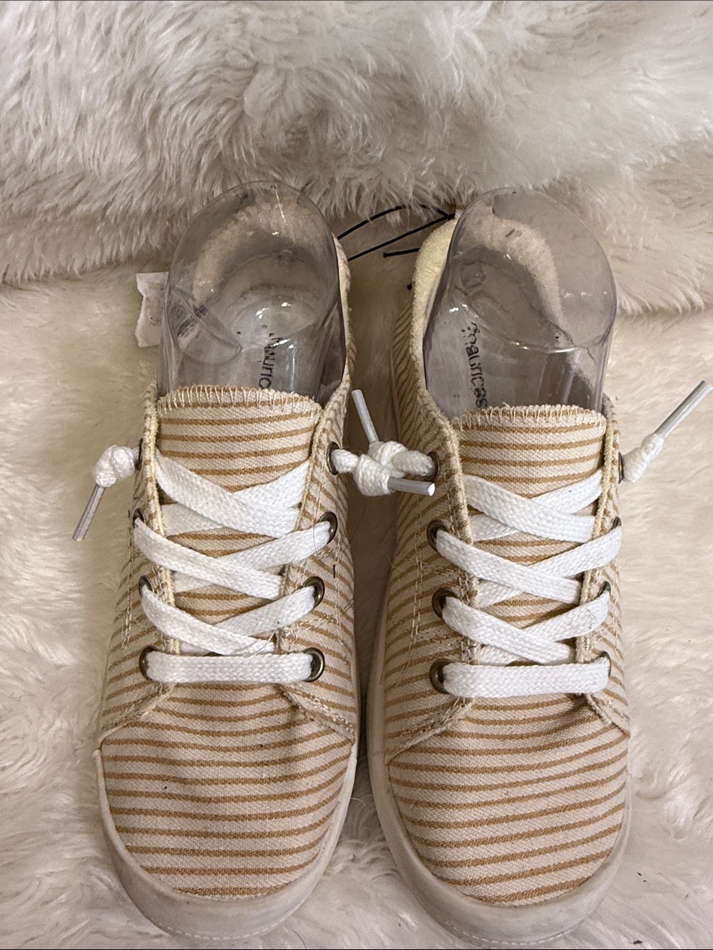 Maurices Mariah Striped Slip On Lace Up Sneakers Size 6 NWT